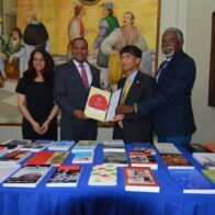 UASD recibe donación de libros sobre cultura japonesa - Noticias de hoy en República Dominicana | De Último Minuto