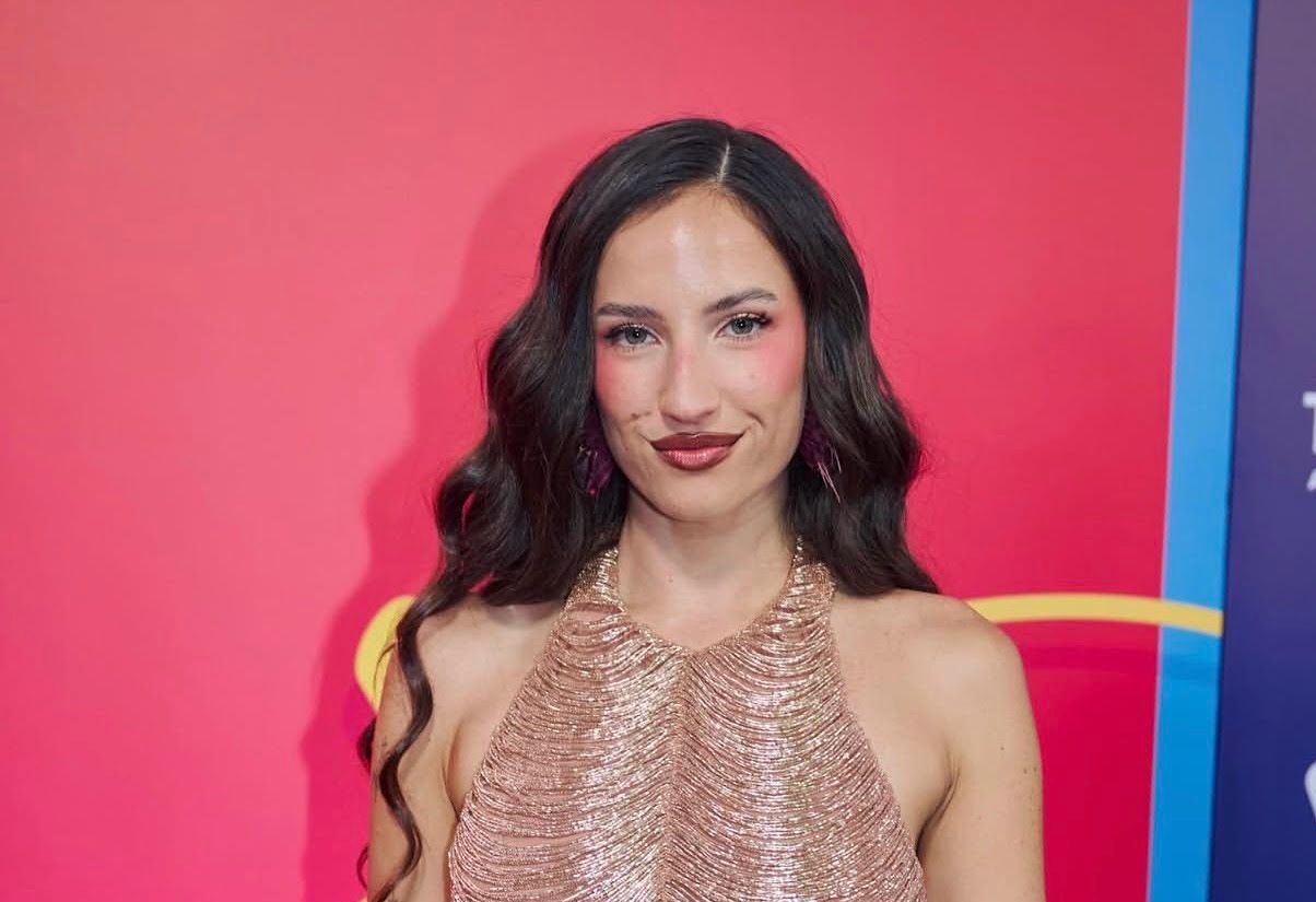 Aria Vega recibe el premio “Mejor Artista Revelación” en Premios Nuestra Tierra - Noticias de hoy en República Dominicana | De Último Minuto