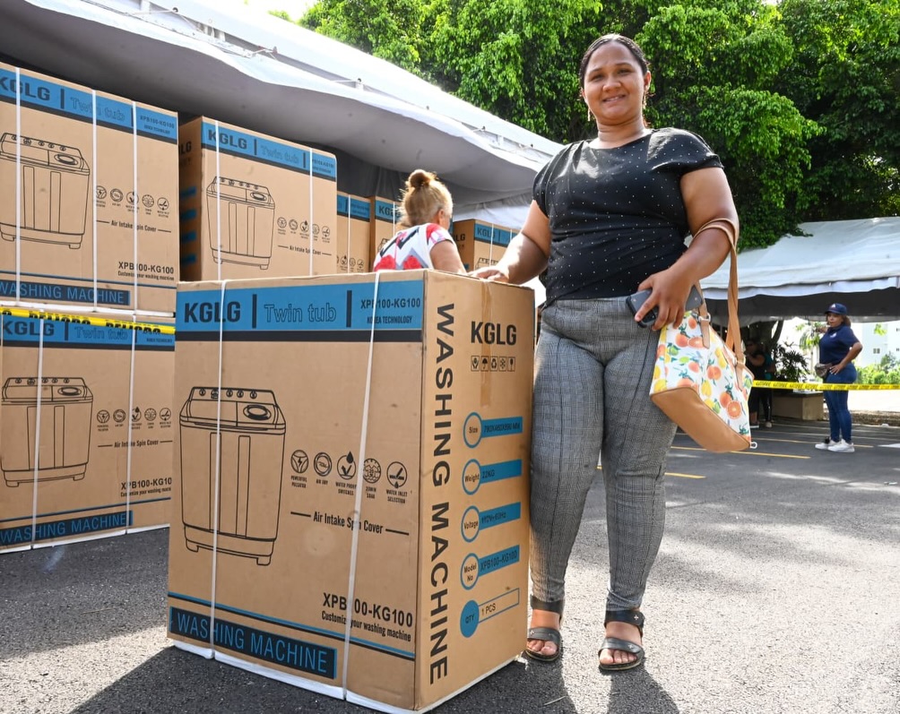 Madres de la provincia Duarte reciben regalos en “Madres que Sostienen” - Noticias de hoy en República Dominicana | De Último Minuto