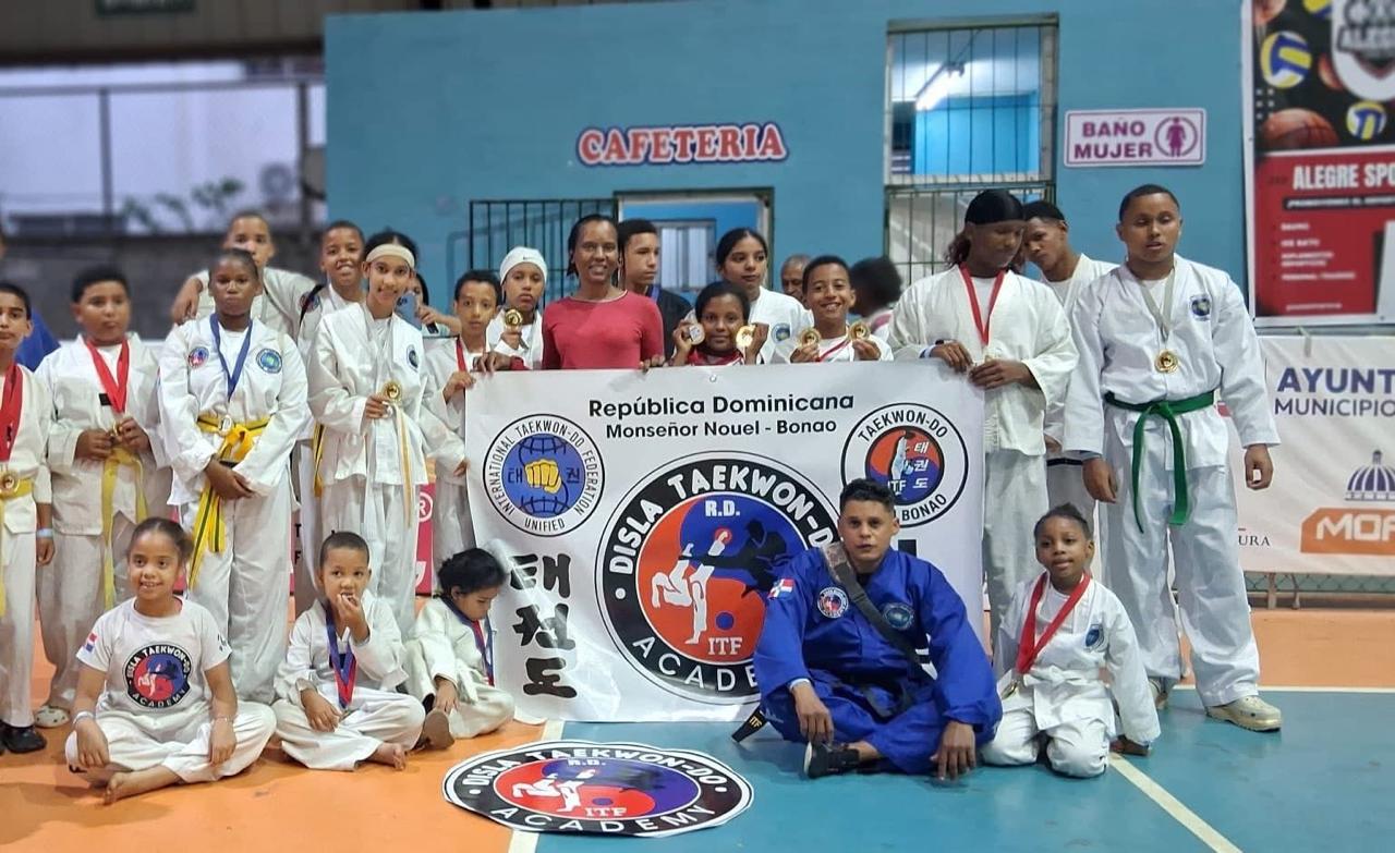 José Disla: el maestro que transforma vidas a través del Taekwon-do en Bonao - Noticias de hoy en República Dominicana | De Último Minuto