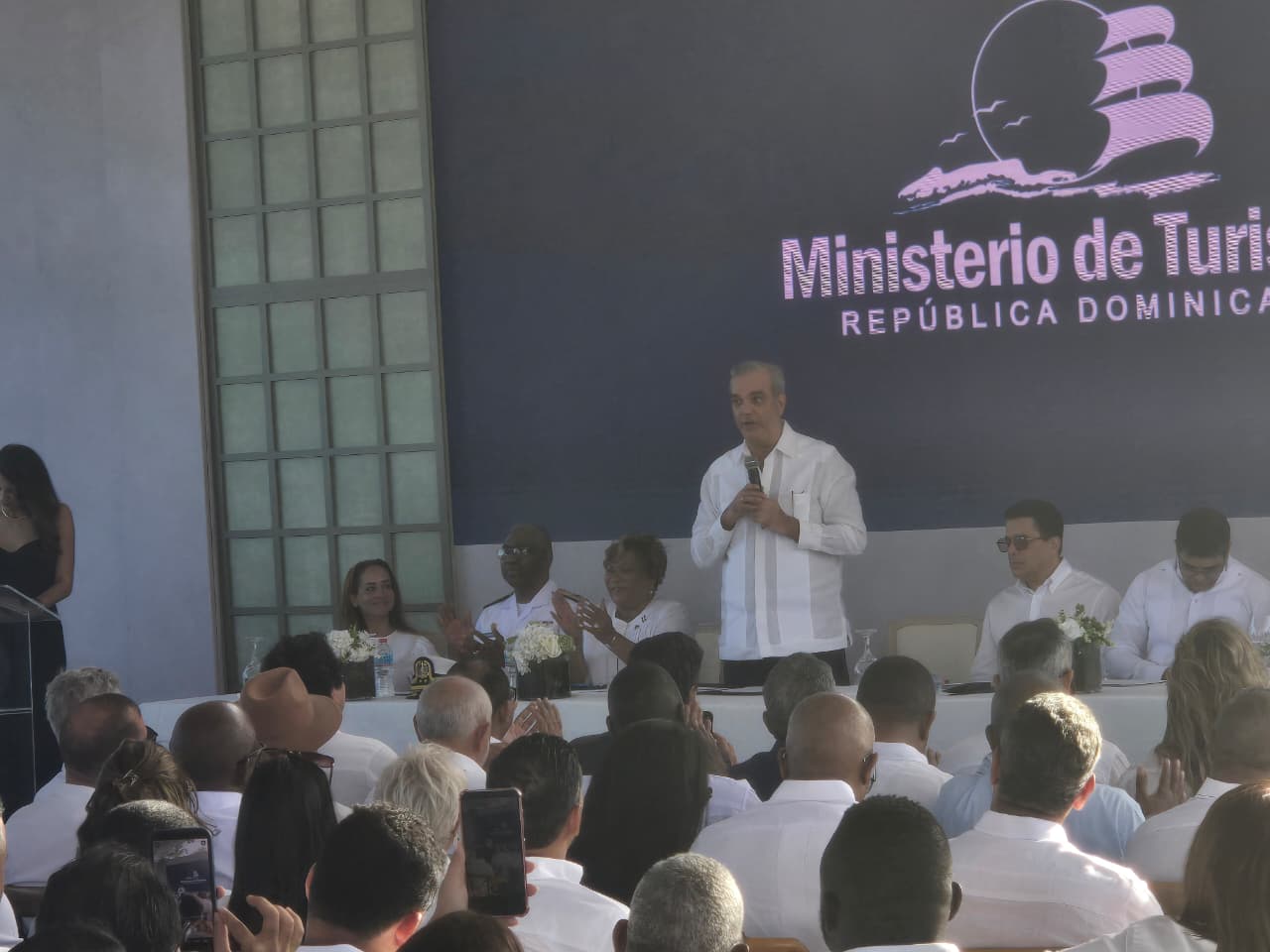 Abinader cataloga a Santo Domingo Este como el “principal municipio” del país