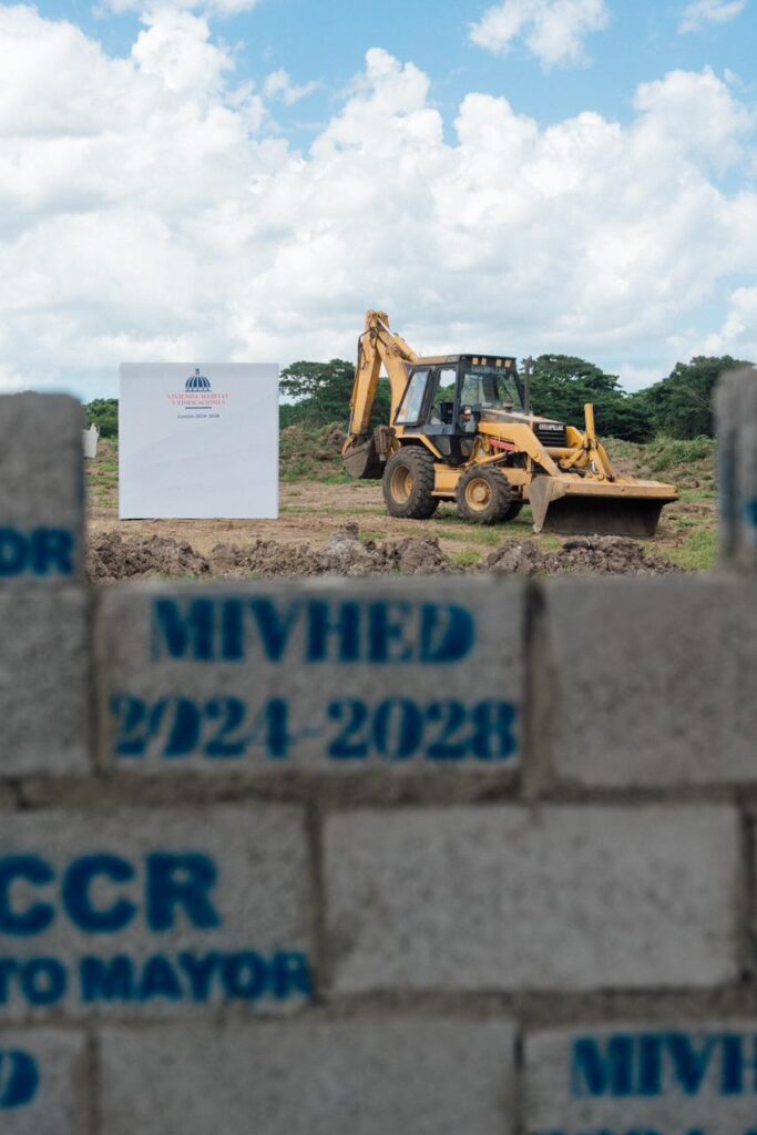 Ministro Ito Bisonó dejó iniciados los trabajos de construcción del Centro de Corrección y Rehabilitación Hato Mayor | 6 | Ministro Ito Bisonó dejó iniciados los trabajos de construcción del Centro de Corrección y Rehabilitación Hato Mayor - Noticias de hoy en República Dominicana | De Último Minuto