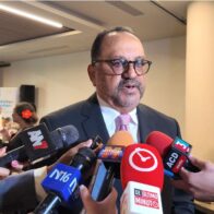 Ministro de Justicia dice feminicidios deben alertar sobre fallas en protección a víctimas