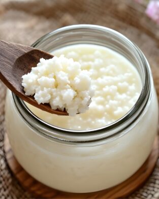 Kéfir: el “oro blanco” de la salud intestinal que gana terreno en la alimentación moderna