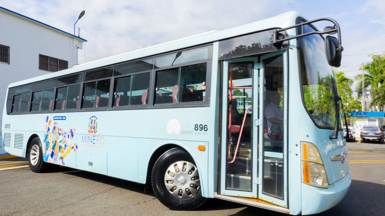 TRAE y OMSA entregan autobuses al ITSC para fortalecer transporte estudiantil