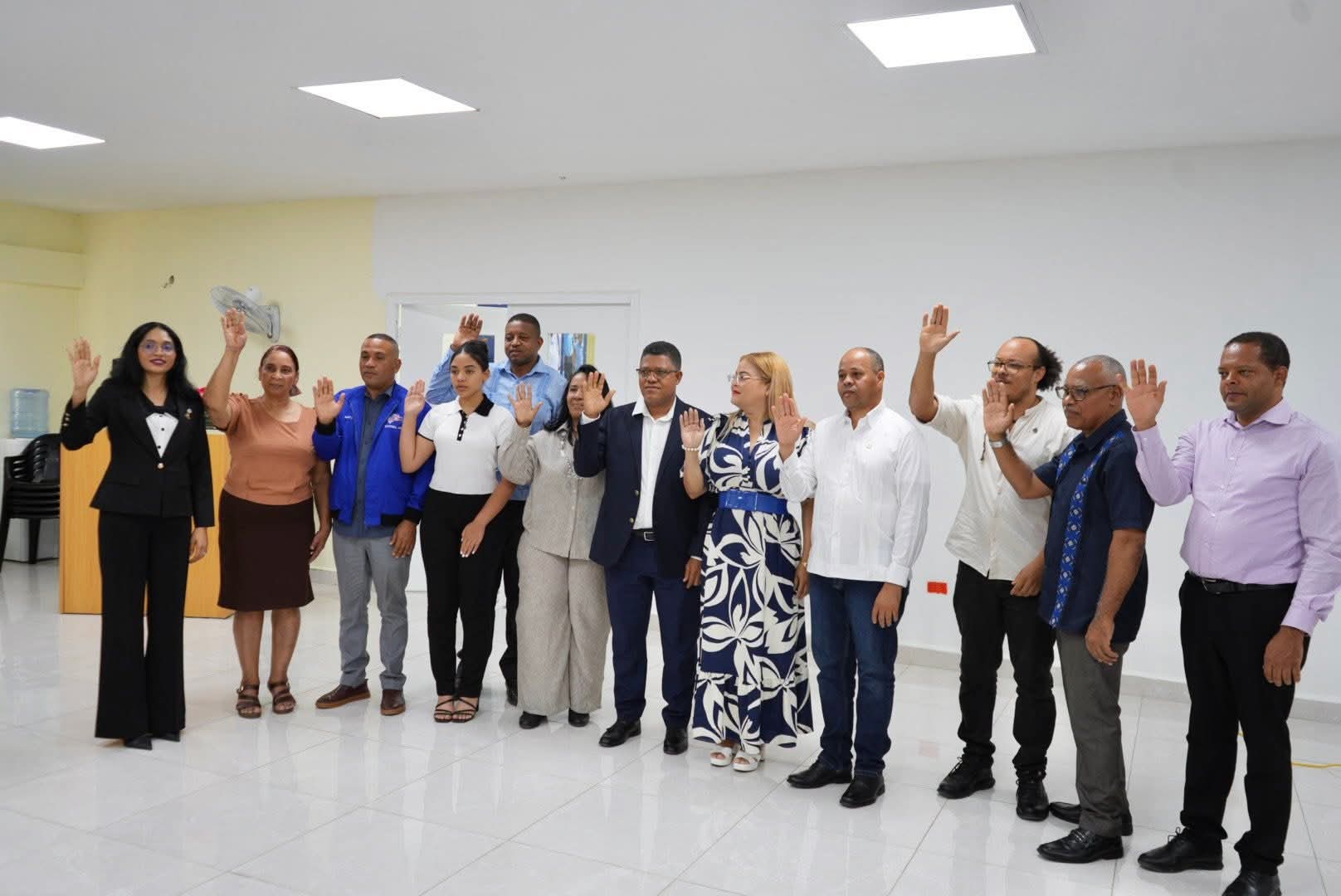 Juramentan Junta Regional de Educación 03 de Azua para el período 2026-2030