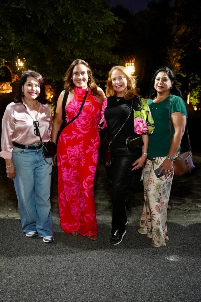 Fanáticos de todas las edades abarrotan Altos de Chavón para disfrutar de Isabel Pantoja - Noticias de hoy en República Dominicana | De Último Minuto