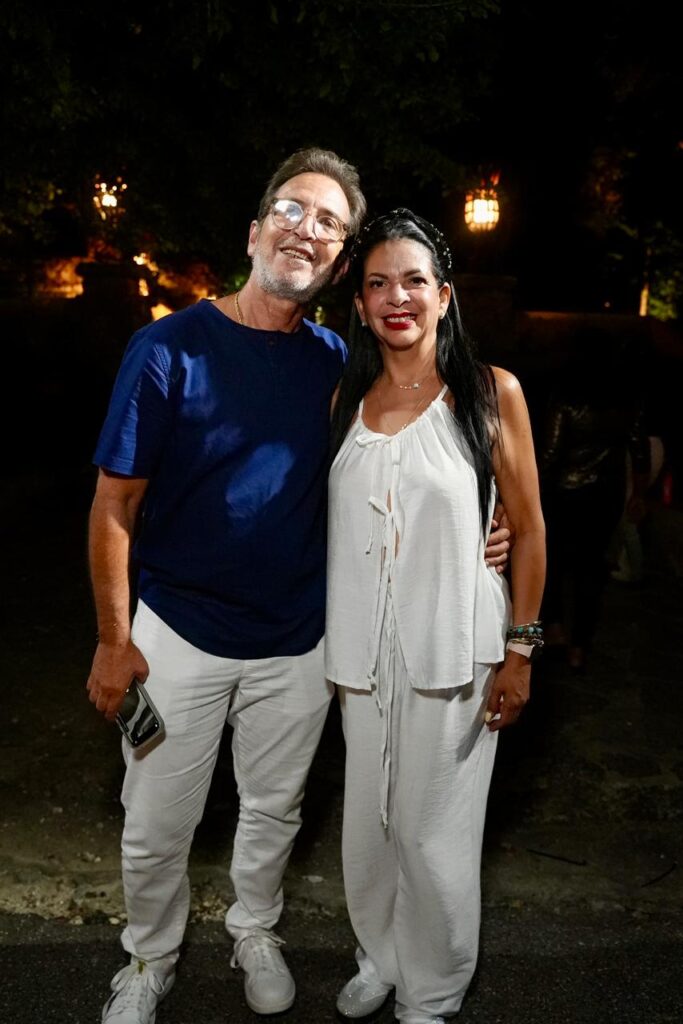 Fanáticos de todas las edades abarrotan Altos de Chavón para disfrutar de Isabel Pantoja - Noticias de hoy en República Dominicana | De Último Minuto