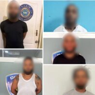 Cinco hombres son arrestados por presunta violencia de género e intrafamiliar en Santiago