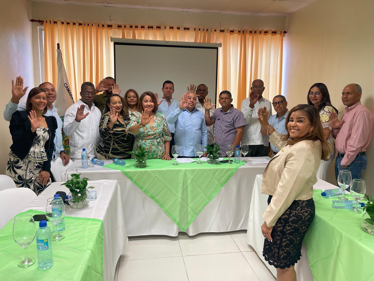 Juramentan a empresario Alejandro Ramírez presidente de la Cámara de Comercio y Producción de San Juan - Noticias de hoy en República Dominicana | De Último Minuto