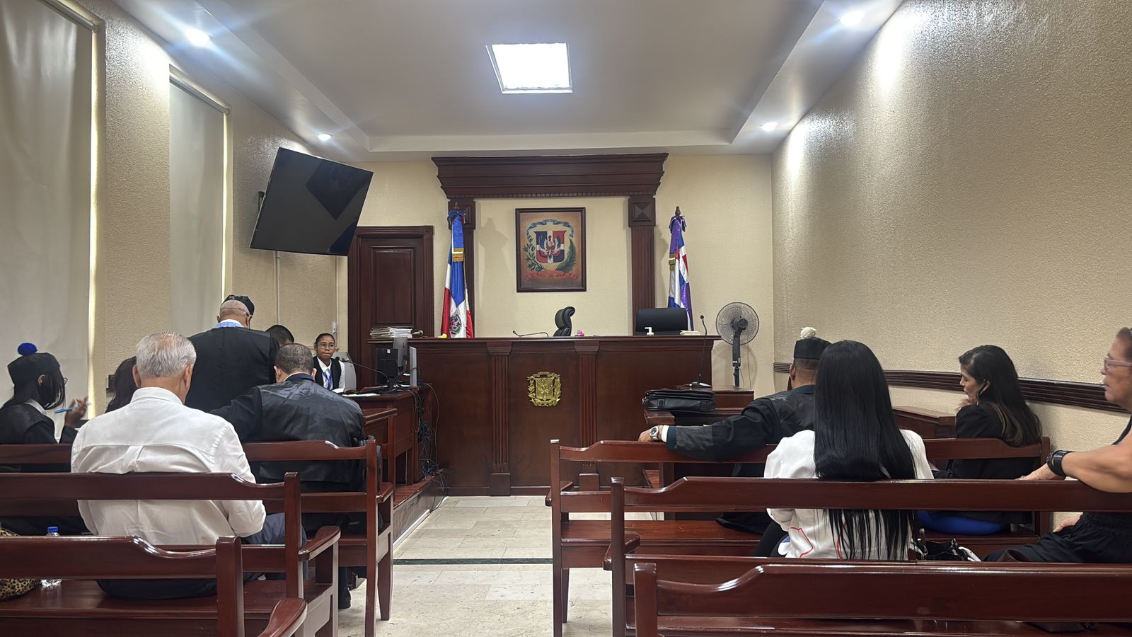 Magistrada recesa audiencia por cinco minutos en caso Gabi Desangles y Tamara Martínez - Noticias de hoy en República Dominicana | De Último Minuto