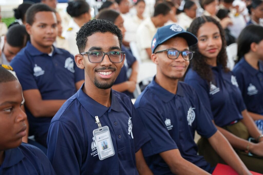 De Camps encabeza misión “Defensores de la Democracia” - Noticias de hoy en República Dominicana | De Último Minuto