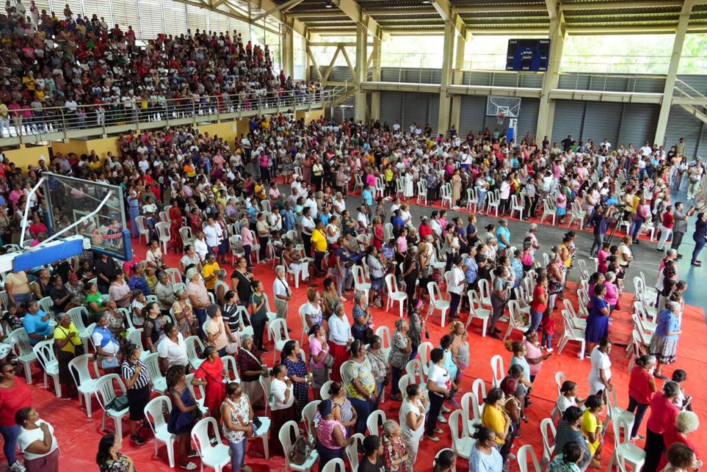 DASAC y Ayuntamiento de Los Alcarrizos celebran el Día de las Madres con gran rifa para miles de madres - Noticias de hoy en República Dominicana | De Último Minuto