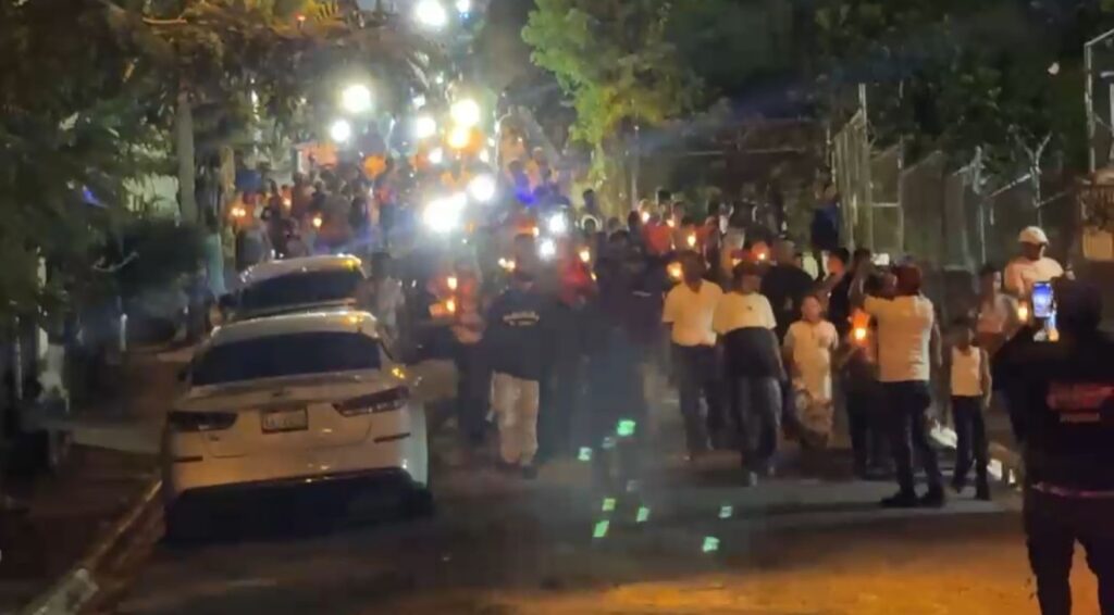 San Francisco de Macorís arde entre protestas y tensión por muerte de adolescente - Noticias de hoy en República Dominicana | De Último Minuto