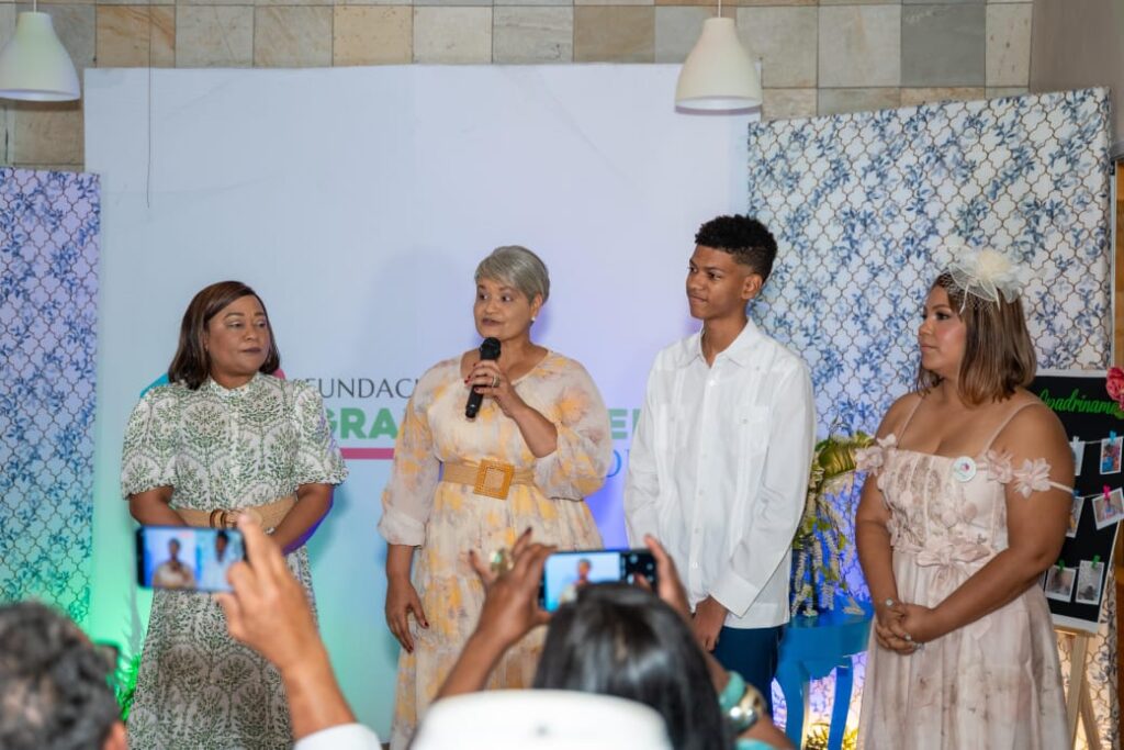 Fundación GrandMother House realiza “Tarde de Té” en apoyo a niños con condiciones neurológicas - Noticias de hoy en República Dominicana | De Último Minuto