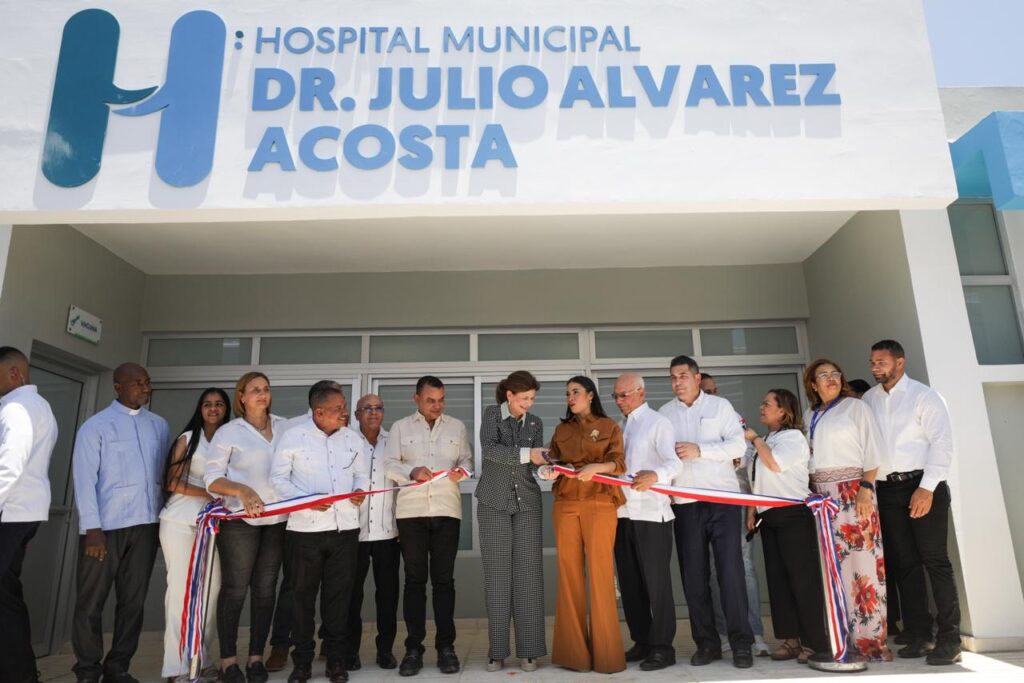 Raquel Peña y director del SNS entregan renovado hospital municipal de Castañuelas - Noticias de hoy en República Dominicana | De Último Minuto