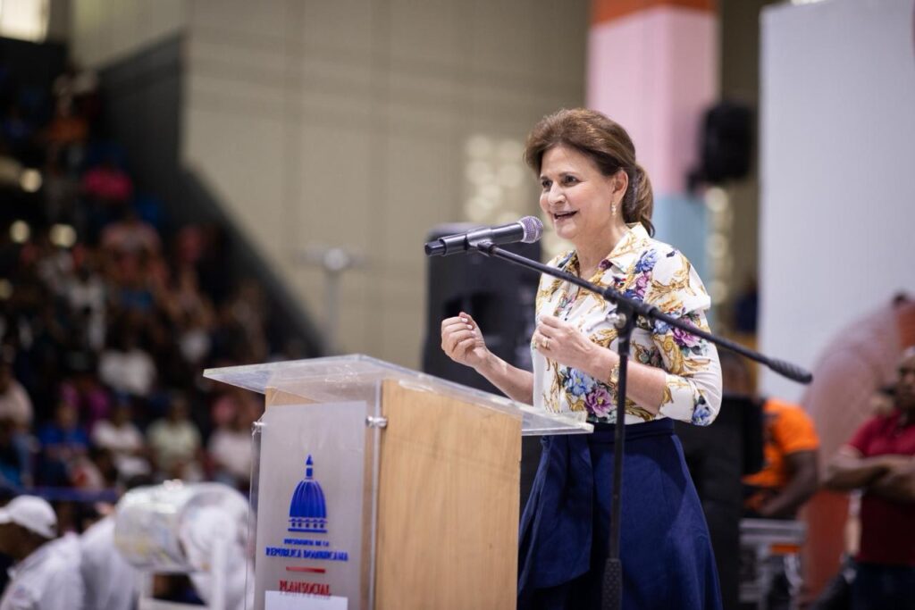 Raquel Peña comparte con más de 5,000 madres en Barahona durante jornada “Madres que Sostienen” | 4 | Raquel Peña comparte con más de 5,000 madres en Barahona durante jornada “Madres que Sostienen” - Noticias de hoy en República Dominicana | De Último Minuto