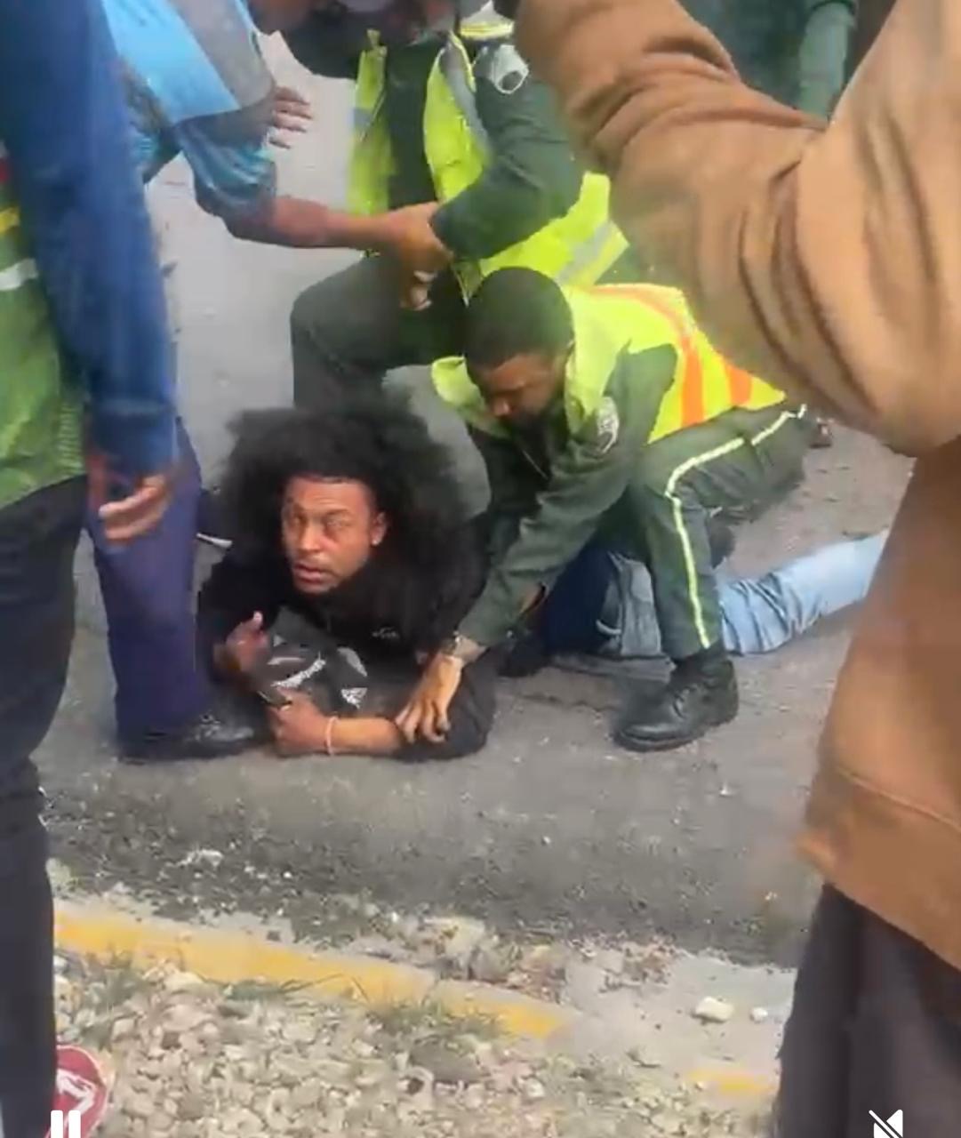 Motoconchista herido de bala durante enfrentamiento con agente de la DIGESETT en Santiago - Noticias de hoy en República Dominicana | De Último Minuto