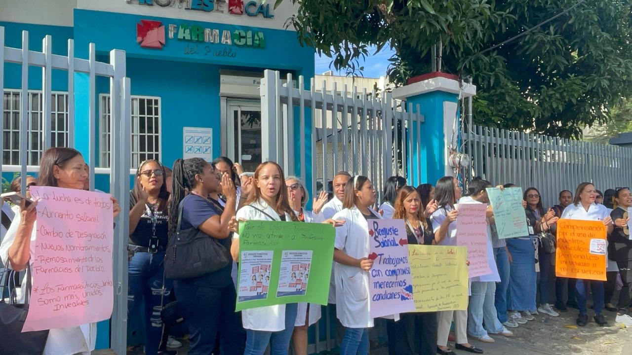 Paralizan Farmacias del Pueblo en Santiago y el país por bajos salarios y abandono laboral - Noticias de hoy en República Dominicana | De Último Minuto