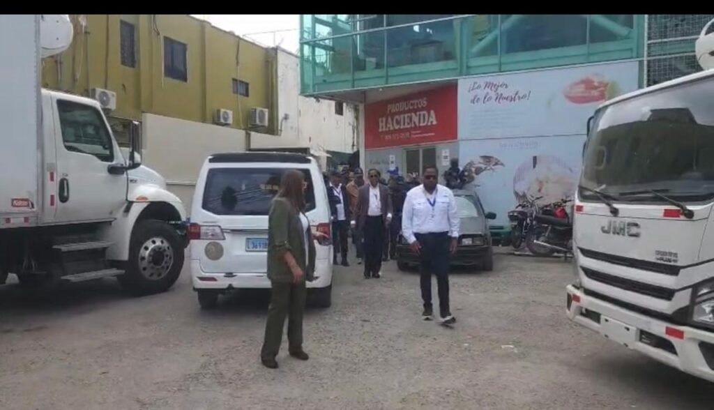 Salud Pública cierra temporalmente fábrica de lácteos en Santiago por violar normas sanitarias | 3 | Salud Pública cierra temporalmente fábrica de lácteos en Santiago por violar normas sanitarias - Noticias de hoy en República Dominicana | De Último Minuto