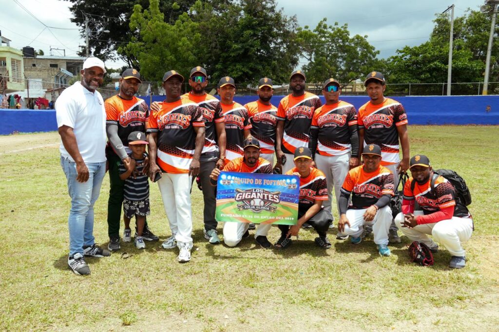 Los Alcarrizos celebra su primer Clásico de Sóftbol - Noticias de hoy en República Dominicana | De Último Minuto