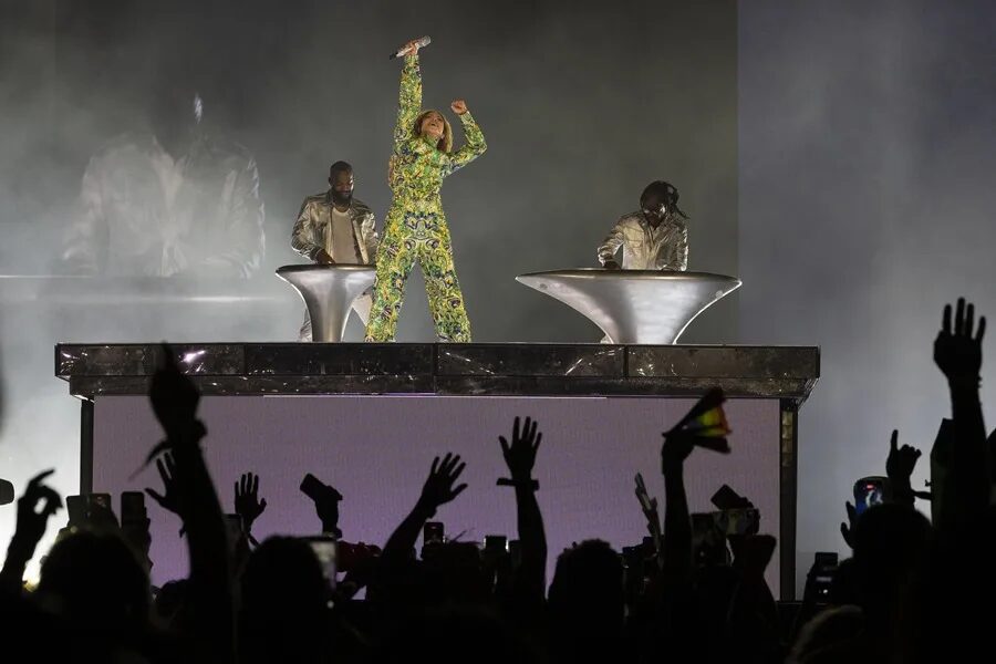 Shakira, Madonna y BTS encabezarán el primer show de medio tiempo en una final del Mundial - Noticias de hoy en República Dominicana | De Último Minuto