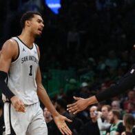 Wembanyama lidera a Spurs sobre Timberwolves y toma ventaja 2-1 en la serie - Noticias de hoy en República Dominicana | De Último Minuto