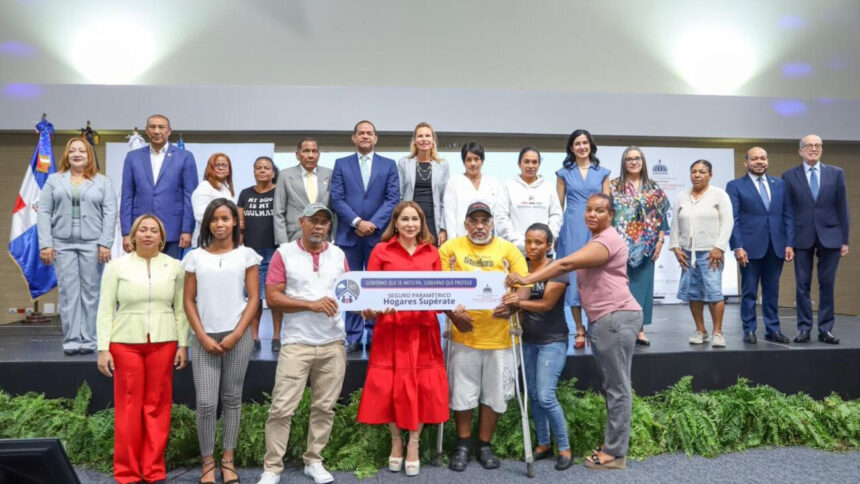 Gobierno lanza seguro para hogares vulnerables ante huracanes