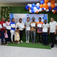 Regional 03 de Educación en Azua reconoce a estudiantes destacados del Nivel Primario de Personas Jóvenes y Adultas - Noticias de hoy en República Dominicana | De Último Minuto