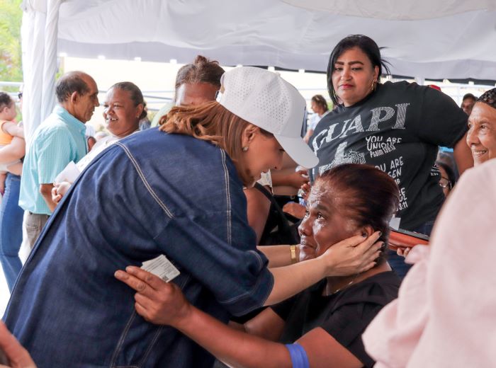 Entregan Bono de Emergencia a más de 1,400 familias afectadas por las lluvias en el Distrito Nacional - Noticias de hoy en República Dominicana | De Último Minuto