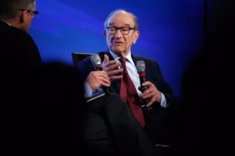 Muere a los 100 años Alan Greenspan, histórico expresidente de la Reserva Federal de EEUU