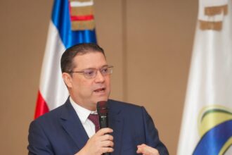 Ministro Yayo viajará a Alemania a captar inversiones para la industria de los semiconductores en RD - Noticias de hoy en República Dominicana | De Último Minuto