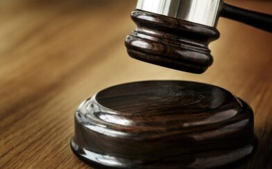 Tres meses de prisión para acusado de golpear y amenazar de muerte a su expareja en La Altagracia