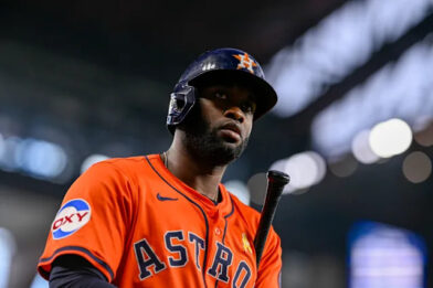 Azulejos vencen a Orioles; Yordan Álvarez fortalece candidatura al MVP - Noticias de hoy en República Dominicana | De Último Minuto