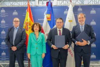 MICM y Banco Sabadell se unen para atraer inversión española y fortalecer exportaciones - Noticias de hoy en República Dominicana | De Último Minuto