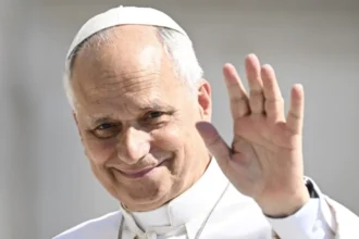 El papa pide a los jóvenes que elijan con sabiduría su colegio y universidad