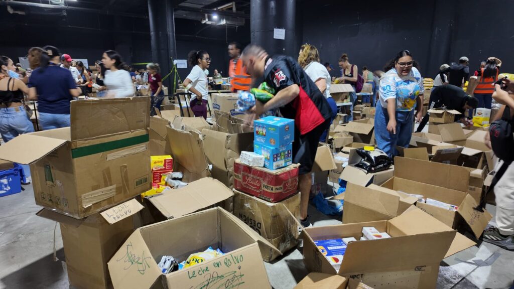 Centro de acopio de Sambil solicita insumos médicos, alimentos y apoyo para voluntarios - Noticias de hoy en República Dominicana | De Último Minuto