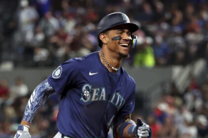Julio Rodríguez conecta su jonrón 13 y lidera triunfo de Seattle sobre los Mets - Noticias de hoy en República Dominicana | De Último Minuto