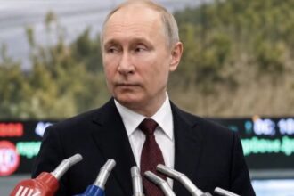 Rusia se queda sin combustible y Putin no logra esconder la crisis: “Hay colas por todos lados”