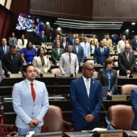 Diputados rinden homenaje póstumo al fotorreportero Franklin Guerrero con minuto de silencio
