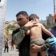 Rescatan en Venezuela a un niño de 3 años en horas decisivas de búsqueda tras terremotos