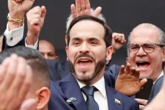 De la Espriella empieza a conformar su gabinete y Petro está listo para la transición