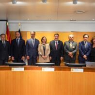 Comitiva dominicana junto a funcionarios de la Secretaría de Estado de Comercio y de la Asociación Española de la Industria de Semiconductores (AESEMI).