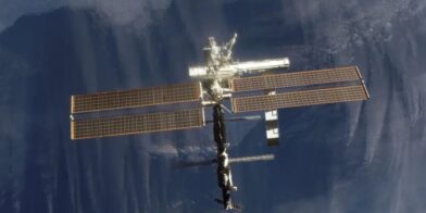 NASA prepara a la tripulación de la EEI para una posible evacuación ante una fuga de aire