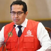 Reportan incidencias con cédulas marcadas por delegados durante balotaje en Perú