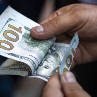 Dólar.