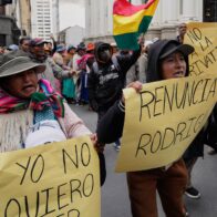 Crisis en Bolivia: los bloqueos ya causaron cinco muertos y mantienen aisladas a La Paz y El Alto