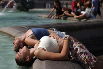 Alerta por una ola de calor en partes del Reino Unido, con temperaturas de hasta 34 °C - Noticias de hoy en República Dominicana | De Último Minuto