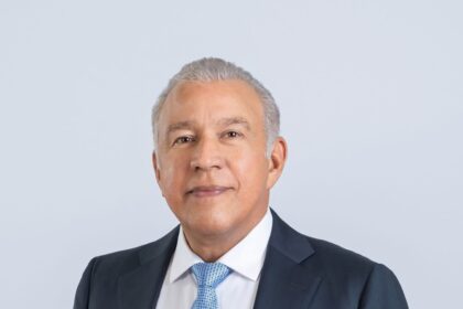Andrés Bautista encabezará Comité Organizador del 50 Torneo de Baloncesto Superior del Distrito 2026 - Noticias de hoy en República Dominicana | De Último Minuto