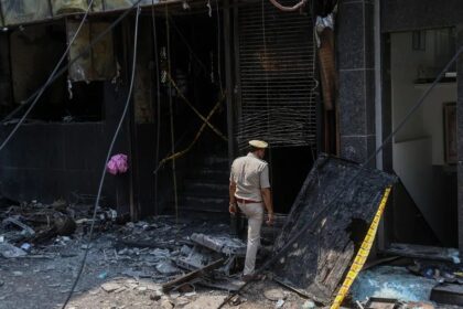 Al menos 21 muertos y 11 heridos en un incendio en un hotel del sur de Nueva Delhi - Noticias de hoy en República Dominicana | De Último Minuto
